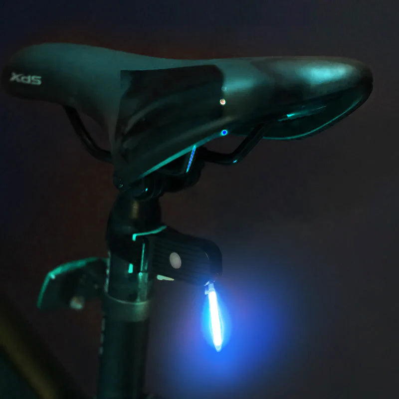 (1+1 Gratuit) Feu arrière LED pour vélo - Circuler en toute sécurité et visibilité !
